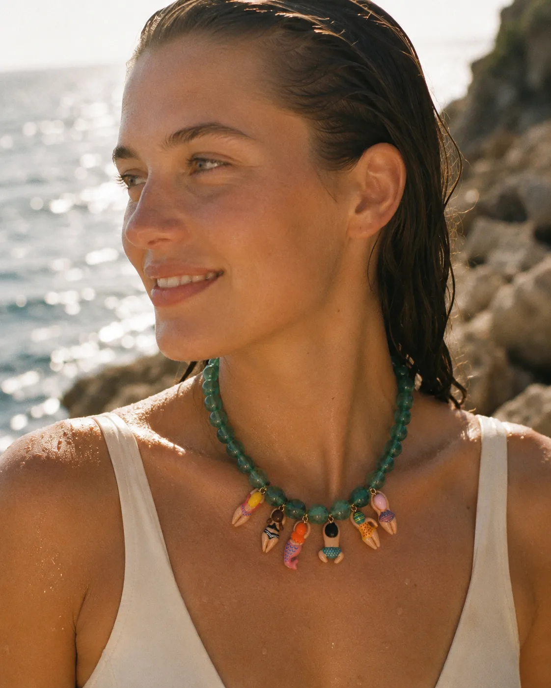 collier-perles-vertes-baigneuses-porte-mer